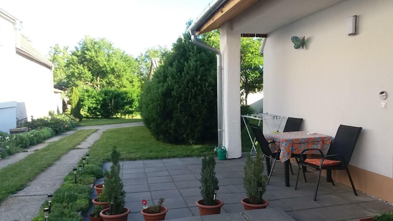 Julia Vendeghaz Sarrod Ξενοδοχείο Εξωτερικό φωτογραφία